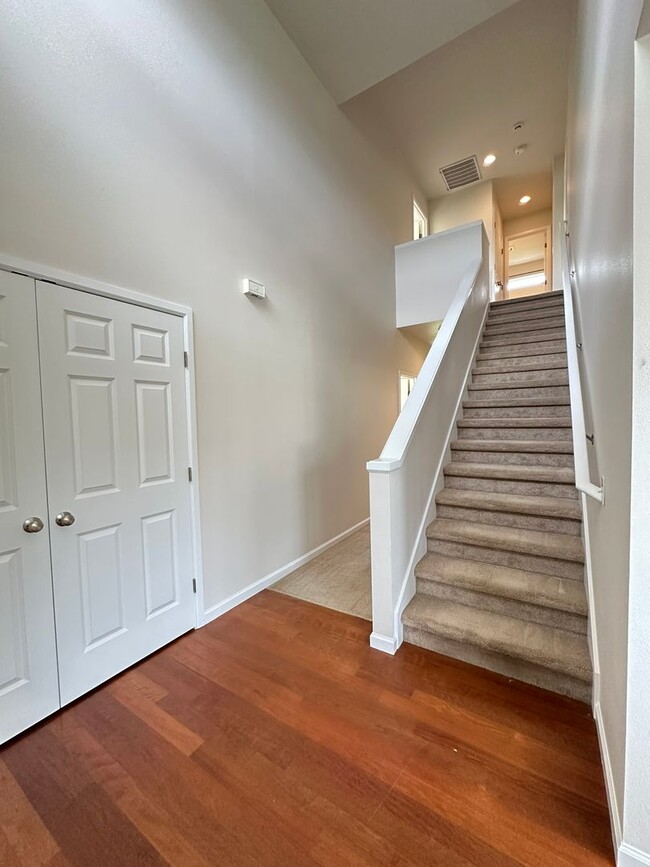 Building Photo - Sanders Mill Neighborhood 3 Bedroom, 2 Bat...
