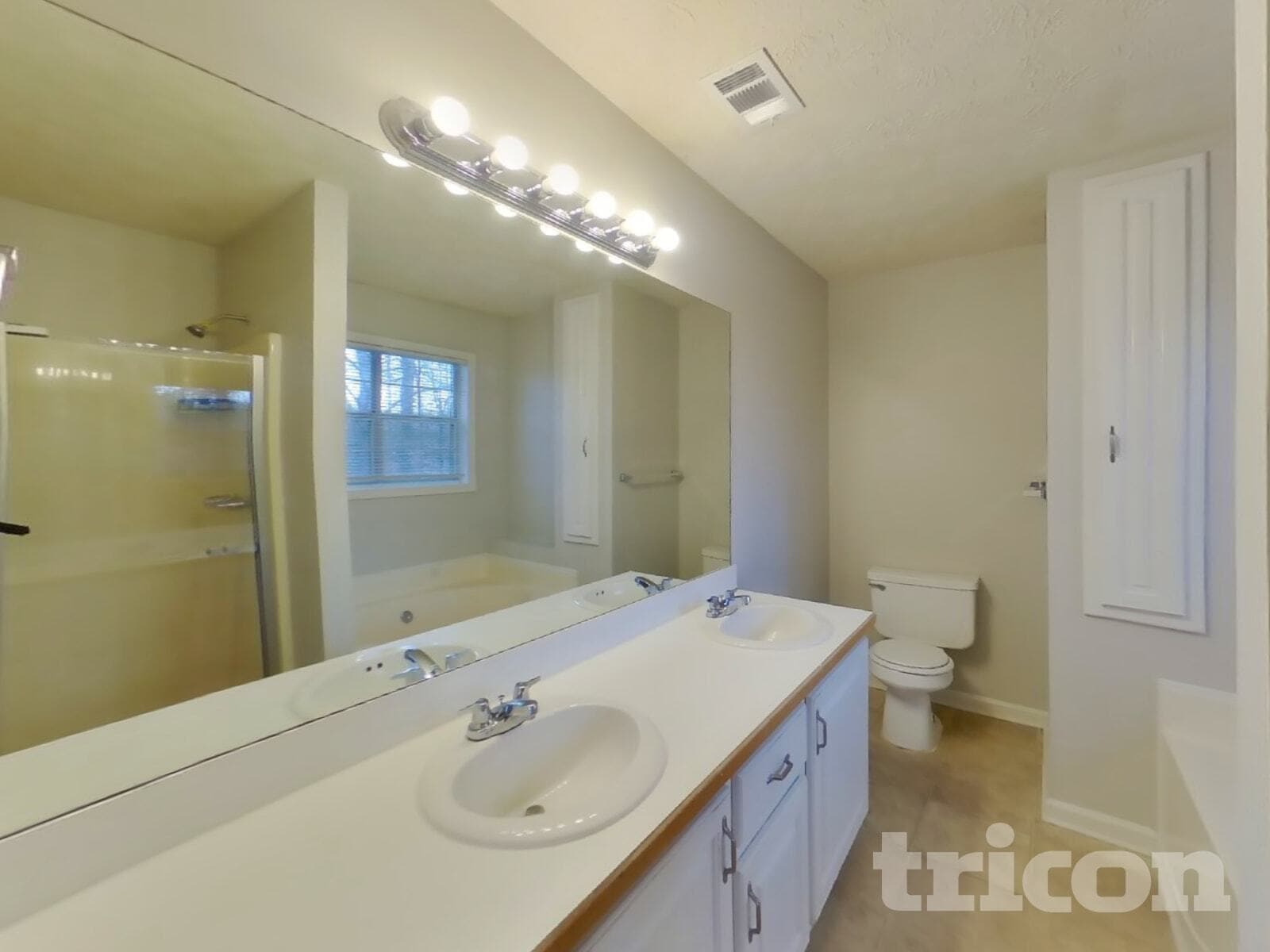 Building Photo - 3935 Piper Glen Dr NE