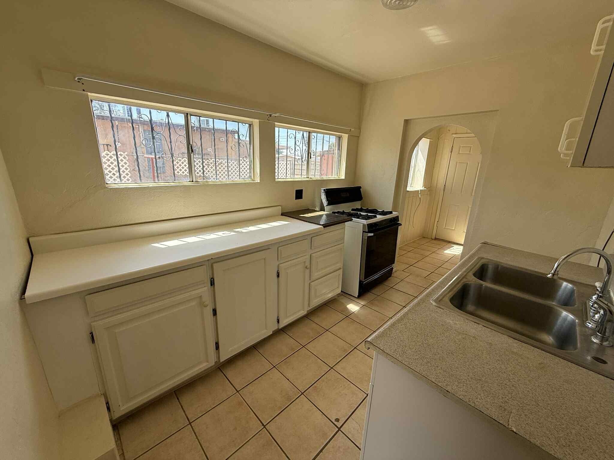 Building Photo - 5709 E 26th St