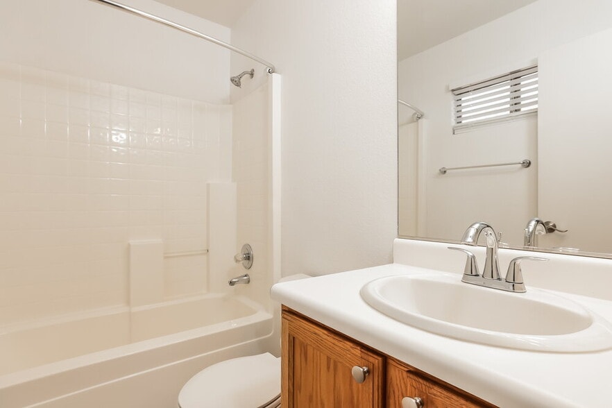 Building Photo - 15729 W Smokey Dr