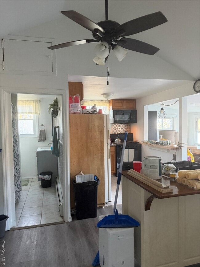 Building Photo - 171 Lake Shore Dr