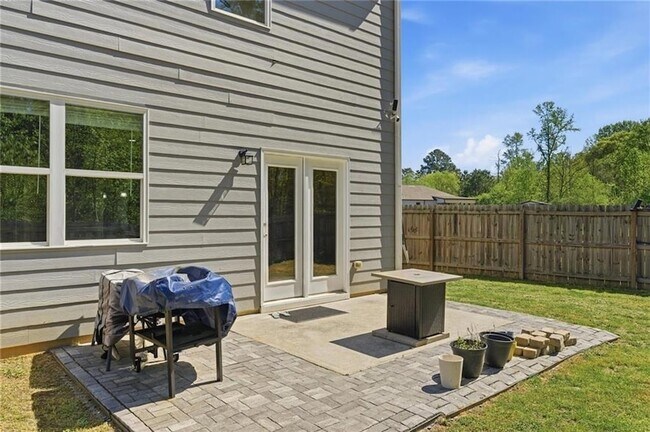 Building Photo - 296 Maple Brook Dr