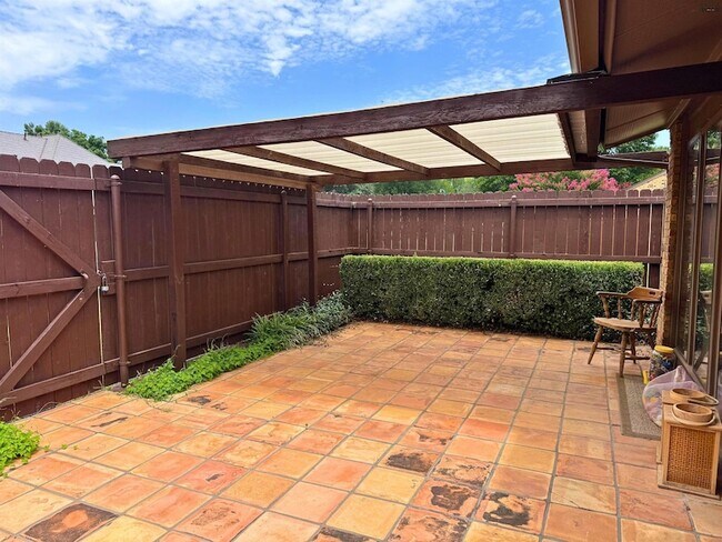 Building Photo - 2814 Mill Valley Dr