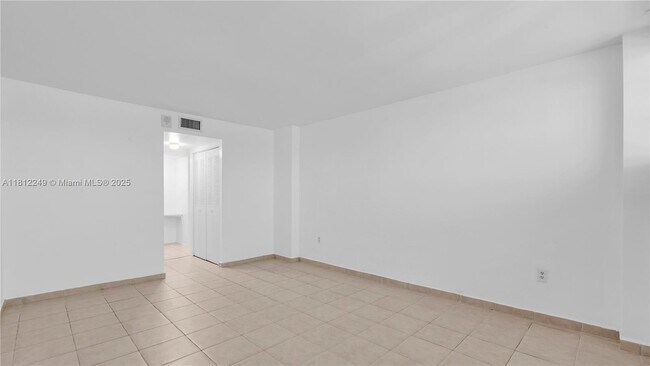 Building Photo - 13155 Ixora Ct