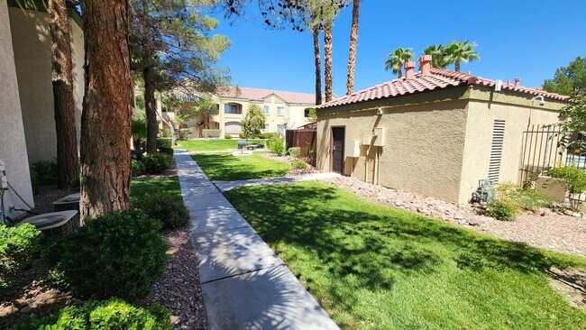 Building Photo - Fabulous1BED/2BATH Condo located in Spring...