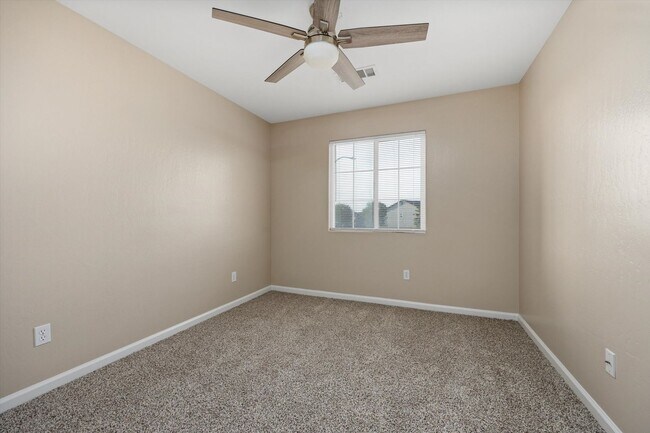 Building Photo - 9612 Pony Mountain Rd