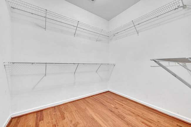 Building Photo - 3105 Vintage Way