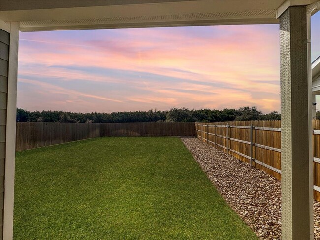 Building Photo - 2437 Roosevelt Rd