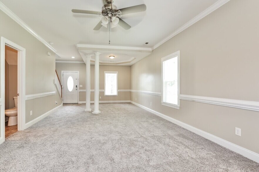 Building Photo - 4504 Stephen Oaks Way