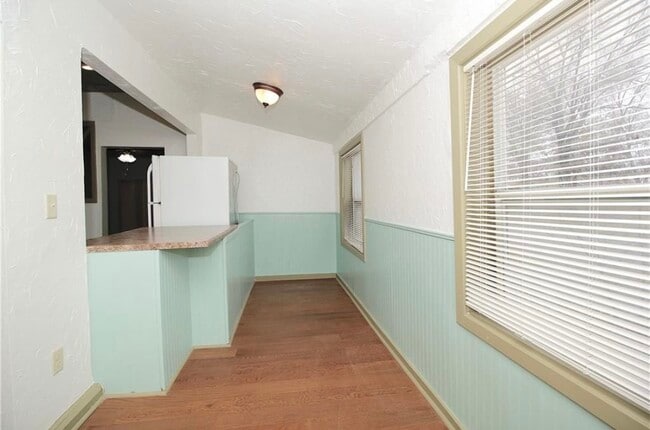 Building Photo - 301 S 3rd St