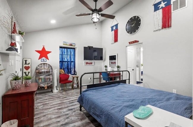 Building Photo - 7027 FM971