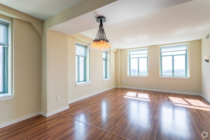 2BR, 2.5BA - 1,958 SF - Park Pacific Luxury Apartments