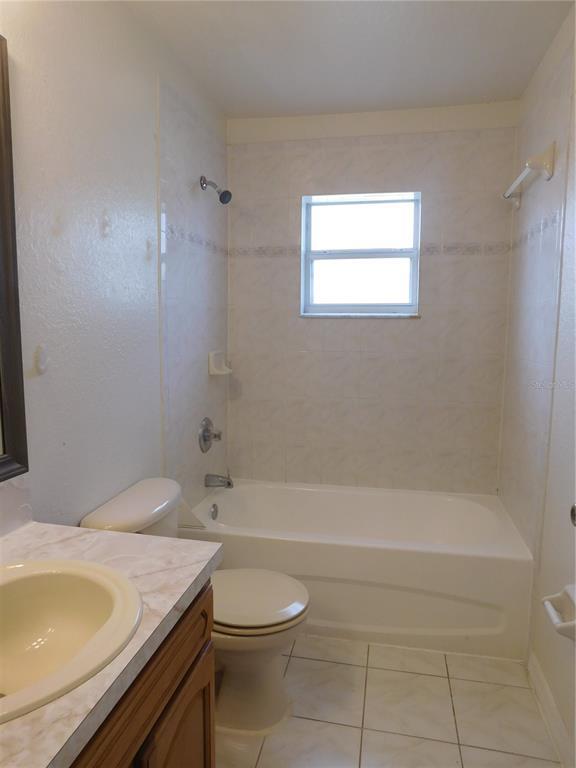 Building Photo - 756 Camel Ct