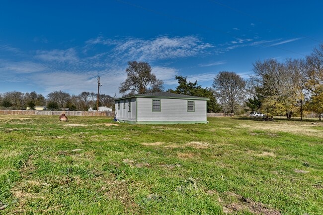 Building Photo - 19976 Washington Brg Rd