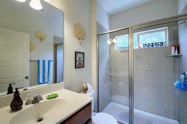 Building Photo - 5501 Bradford Pear Ln