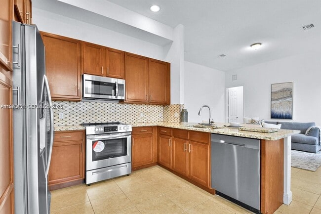 Building Photo - 8354 NW 39th Ct