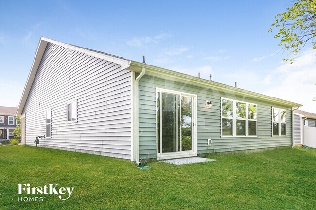 Building Photo - 663 Van Buren St