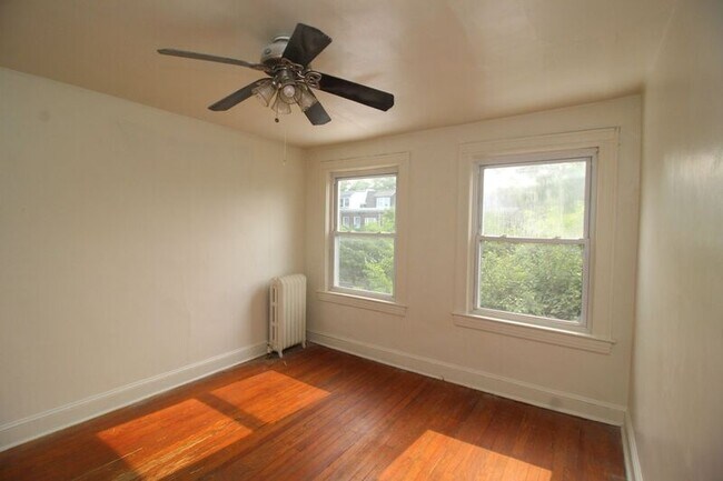 Building Photo - 3206 Guilford Ave