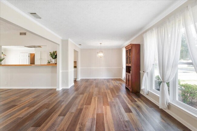 Building Photo - Well-Maintained Ranch Home in Southside Savannah For Lease