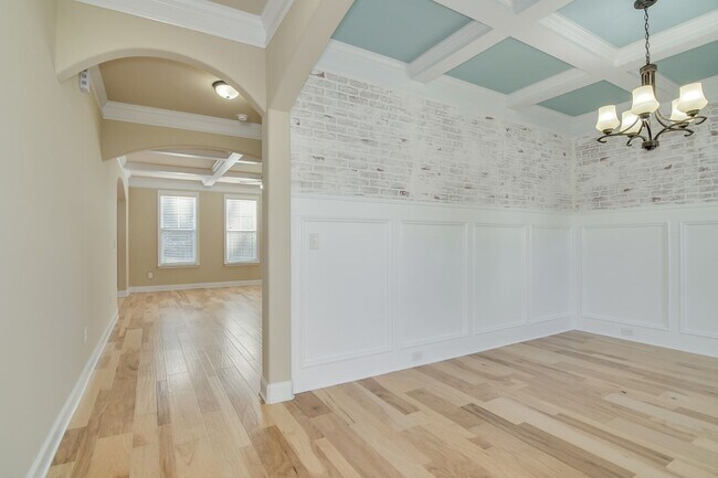 Building Photo - Updated Home in Heart of Evans