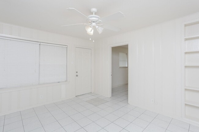 Building Photo - 9753 Tappenbeck Dr