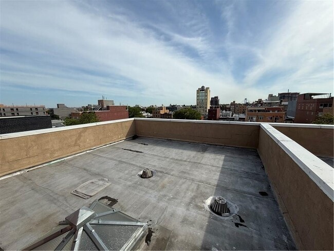 Building Photo - 837 55th St