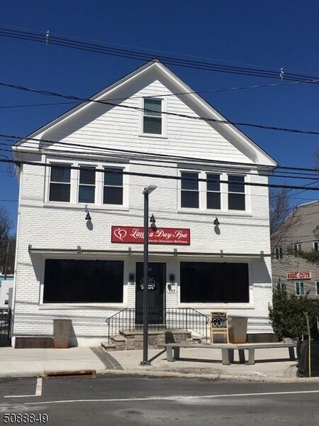 Building Photo - 389 Millburn Ave