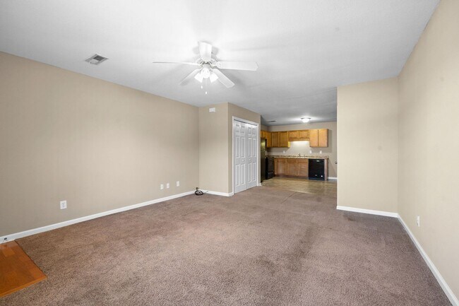 Building Photo - 508 Luxury Dr