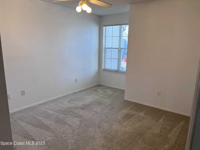 Building Photo - 7240 US-1