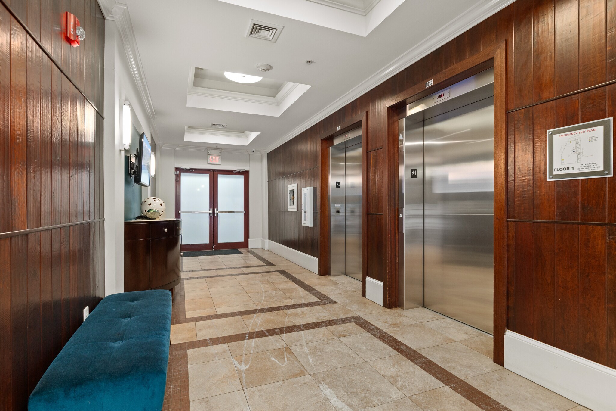 Building Photo - 443 2nd St