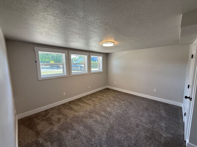 Building Photo - 3426 W 5300 S