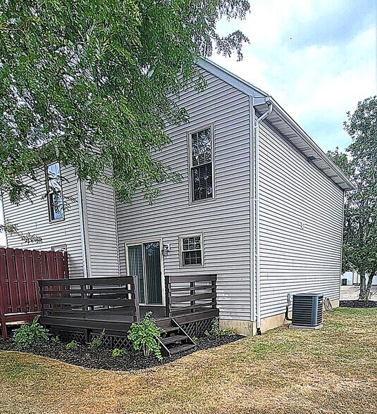 Building Photo - 6525 Blossomwood Cir NE
