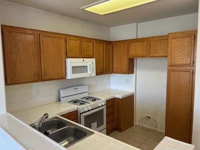 Building Photo - 26427 Arboretum Way