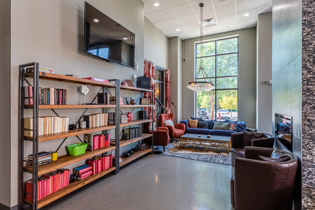 Clubhouse - Champions Club | Student Housing