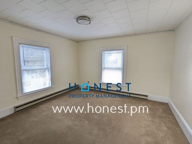 Building Photo - 3 Deeb St