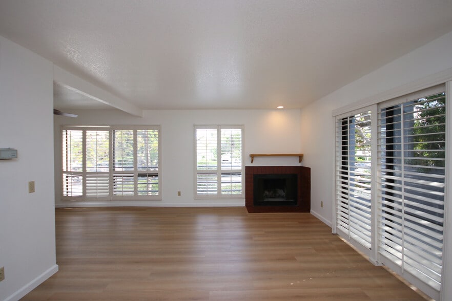 Building Photo - 311 E Glenarm St