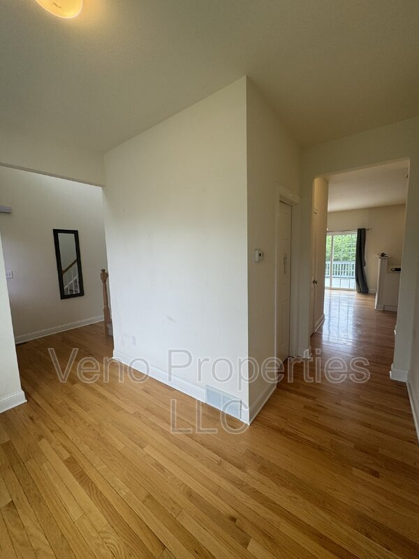 Building Photo - 17 Ironwood Street