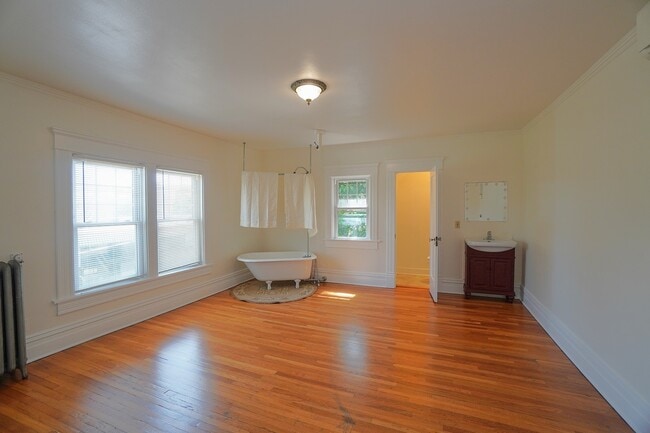 Building Photo - 2389 W Boise Ave