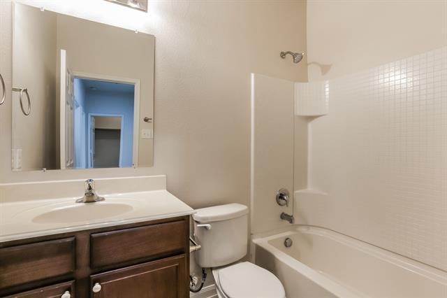 Building Photo - 12417 Shine Ave