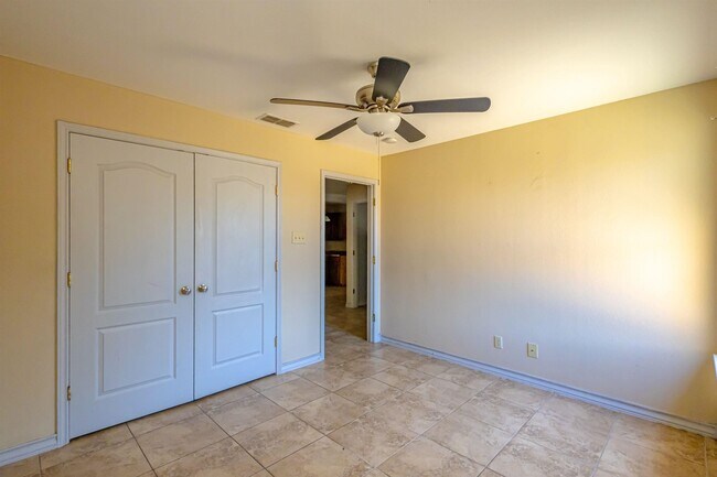Building Photo - 4416 Wild Flower Ave