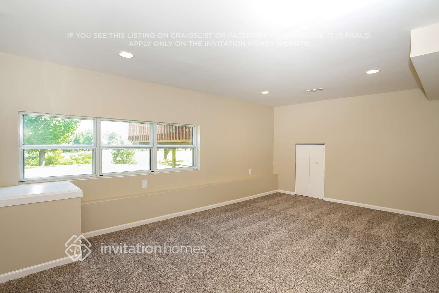 Building Photo - 484 Columbine Ln