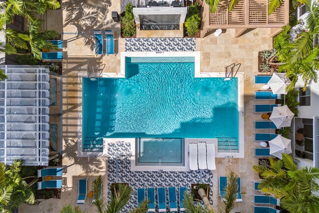 Building Photo - The Dori