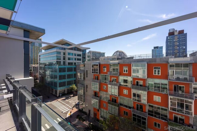 Building Photo - 1050 Island Ave