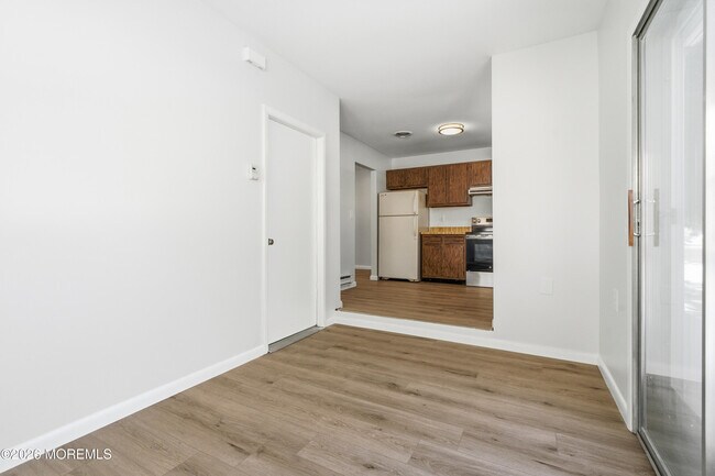 Building Photo - 91 Westport Dr