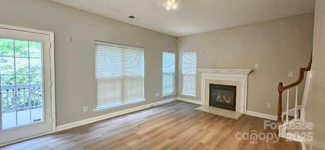 Building Photo - 12217 Westbury Glen Ct