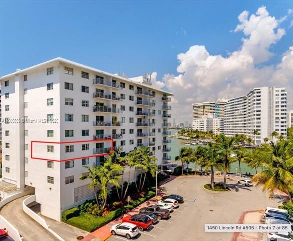 Building Photo - 1450 Lincoln Rd