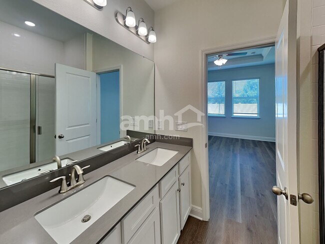 Building Photo - 1134 Heavenly Dr