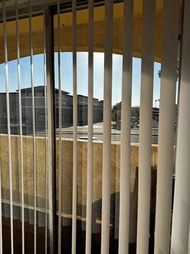 Building Photo - 12221 W Bell Rd