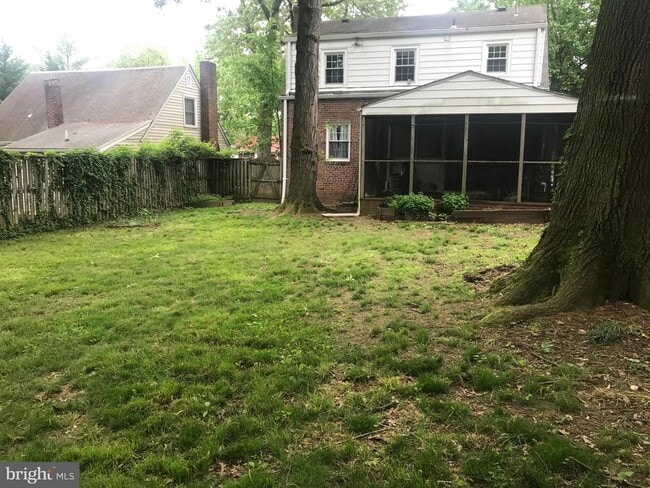 Building Photo - 6008 39th Pl