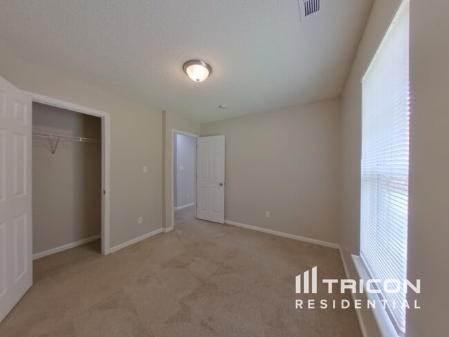 Building Photo - 13113 Woodland Farm Dr
